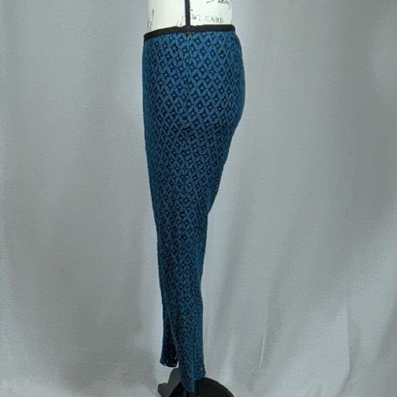 Kensie - Picture 2 of 7